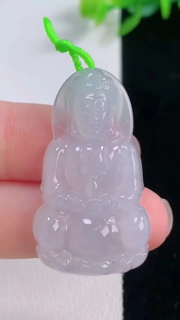 天然A货翡翠观音菩萨吊坠，尺寸38-21.7-6，重量:8.57g
11月30日