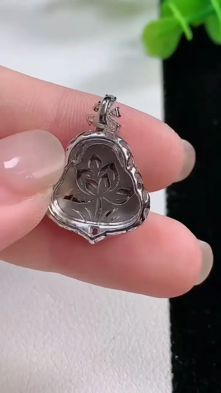 天然A货翡翠佛公吊坠，尺寸13.2-14.6，重:3.09g
11月30日