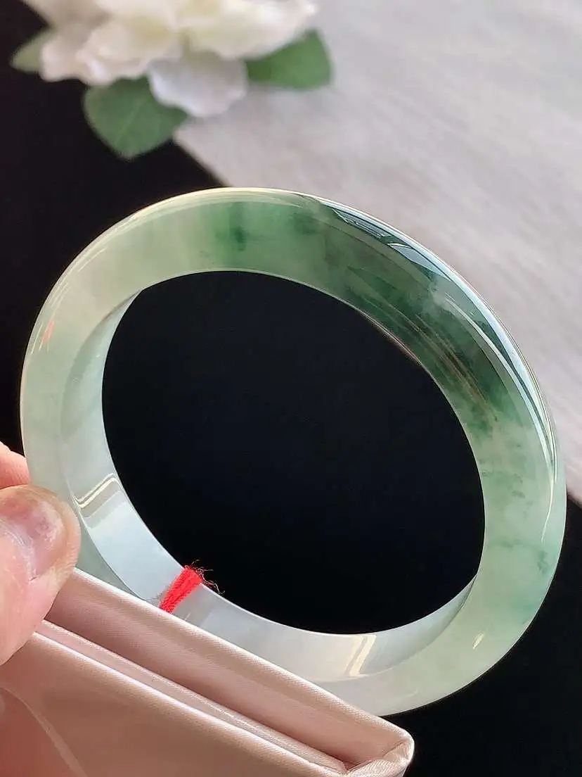 a货翡翠老坑冰种飘花正装正圈手镯56-57圈口  尺寸56.3×12.2×8mm 1129