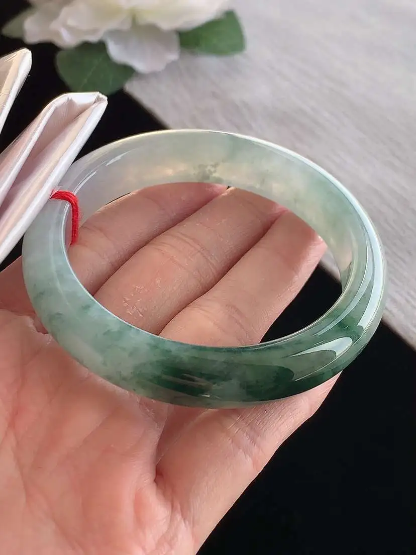 a货翡翠老坑冰种飘花正装正圈手镯56-57圈口  尺寸56.3×12.2×8mm 1129