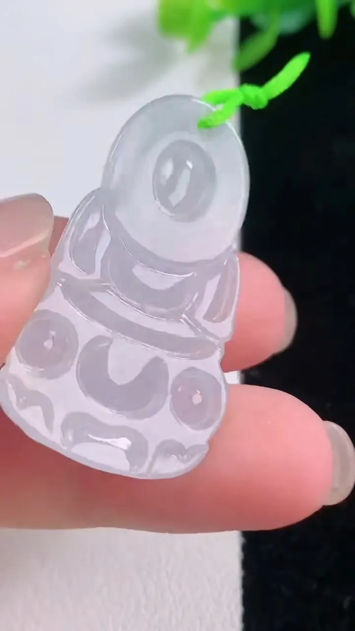 天然A货翡翠观音菩萨吊坠，尺寸38-21.7-6，重量:8.57g
11月30日