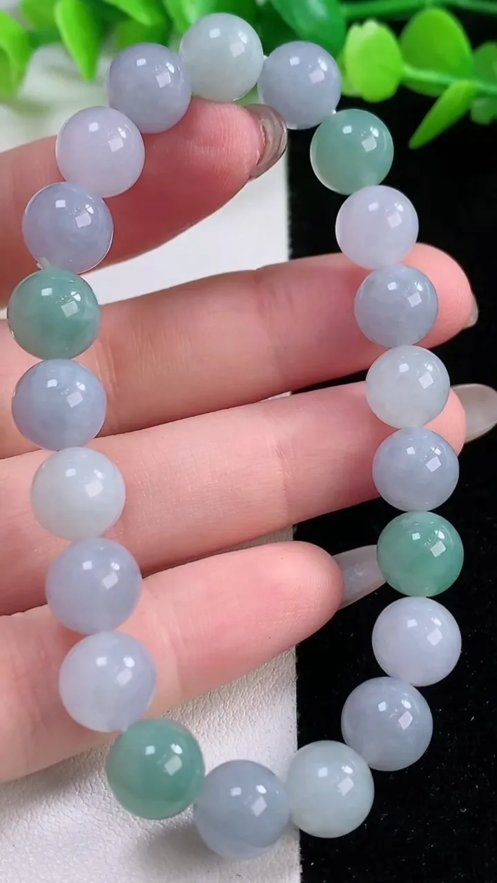 天然A货翡翠紫罗兰圆珠手串，尺寸8.8-21颗，重量:26.04g11月30日
工厂直销收藏佳品,种好水足，色泽均匀，有种有色，上手高大气！