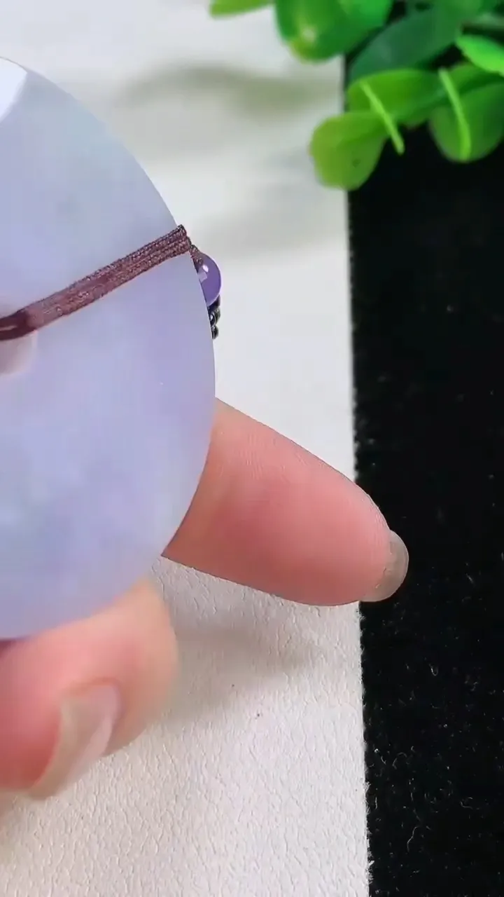 天然A货翡翠春带彩 紫罗兰平安扣吊坠，尺寸49-7.5，重:48.50g
11月30日