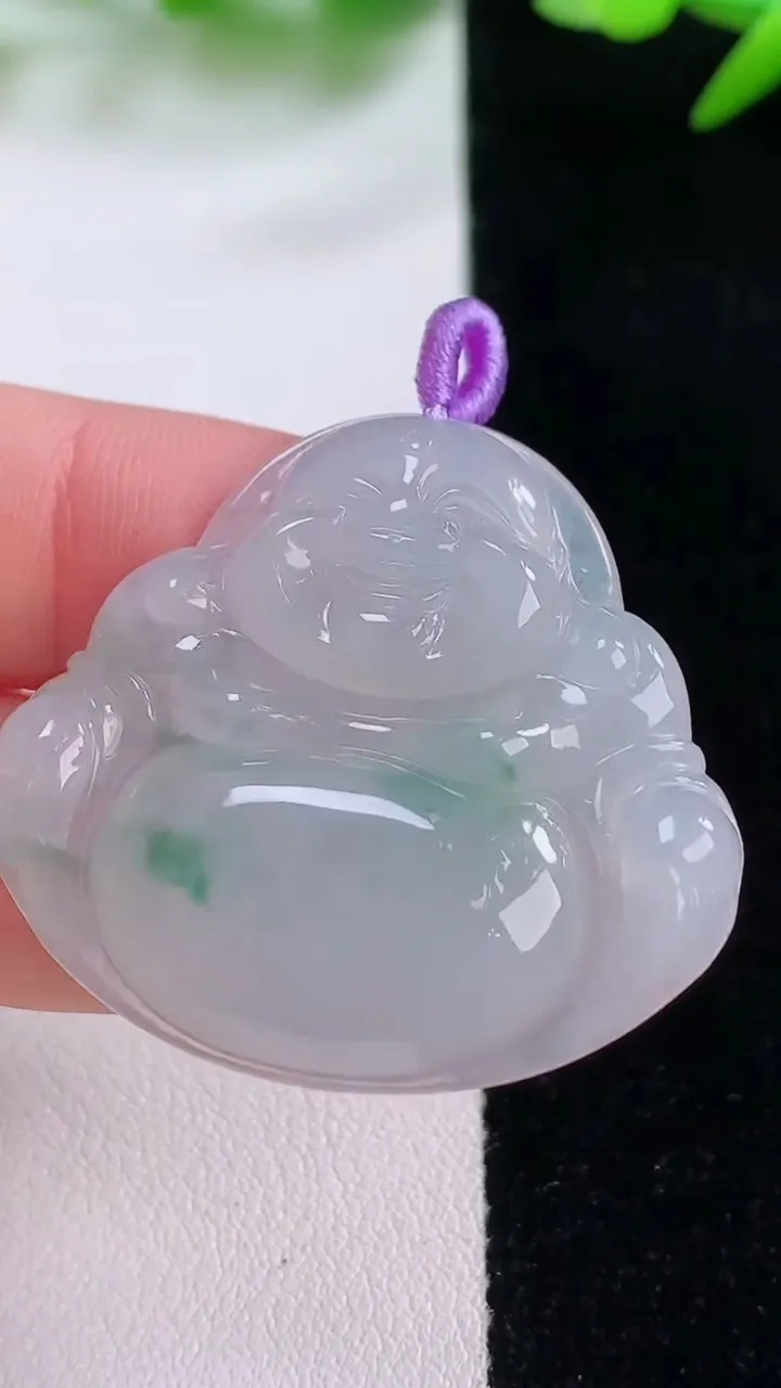 天然A货翡翠冰种飘花佛公吊坠，尺寸33-35.8-5.2，重量:9.87g
11月30日