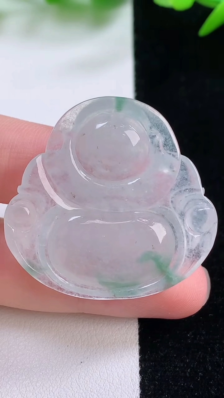 天然A货翡翠佛公吊坠，尺寸35.6-37.2-5.9，重量:11.13g
11月30日