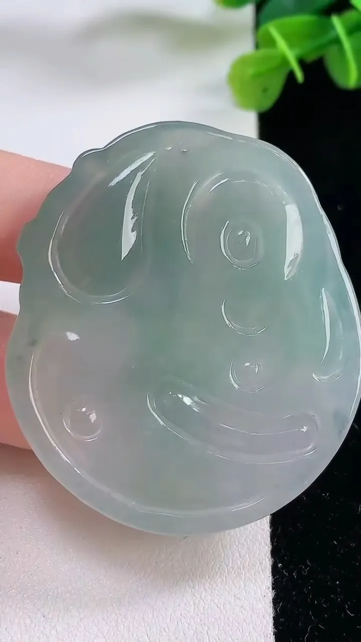 天然A货翡翠文殊菩萨吊坠，尺寸49-45-7，重:30.10g
11月30日