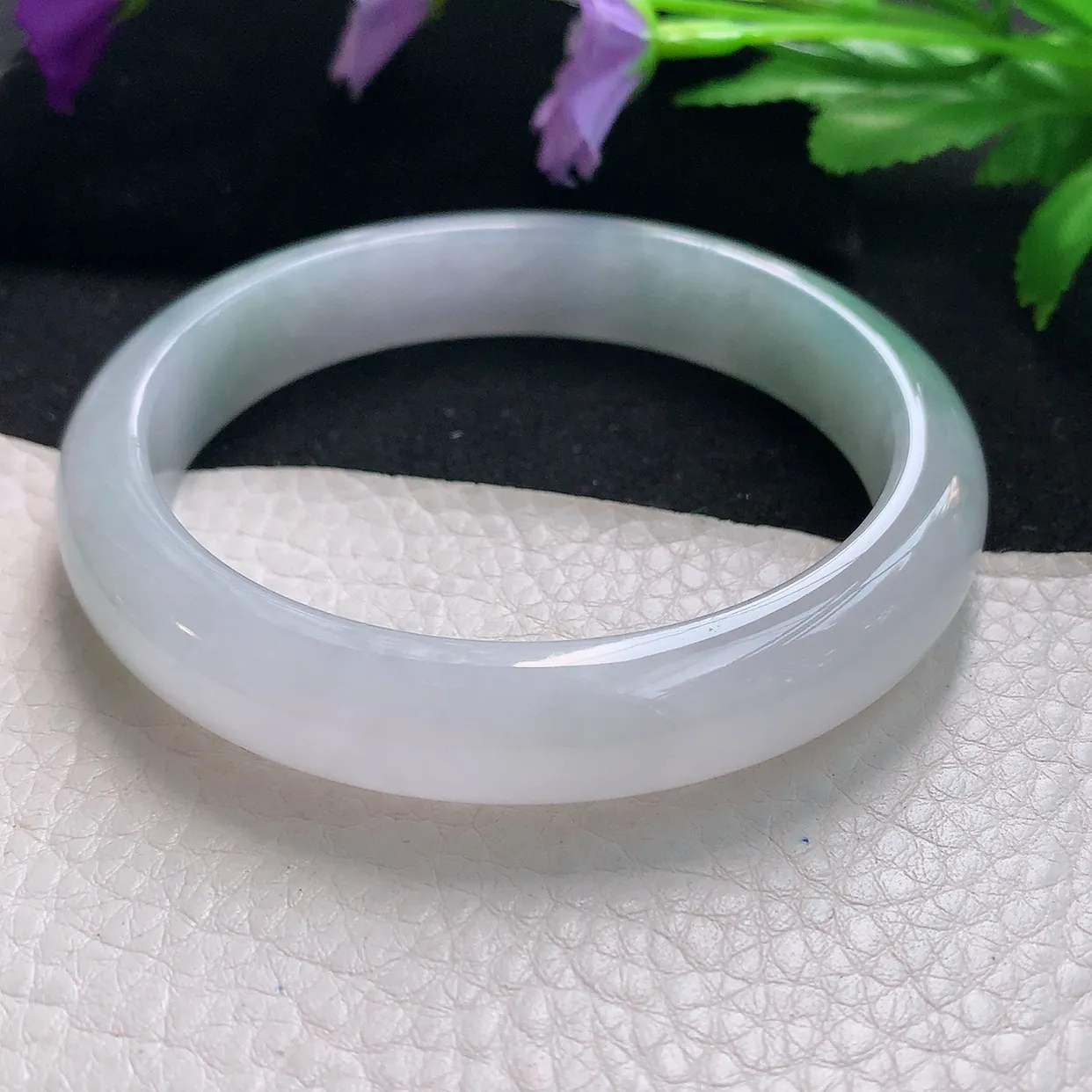 yh自然光63*12.6*8大圈口平安镯天然缅甸翡翠a货手镯正圈宽边手镯