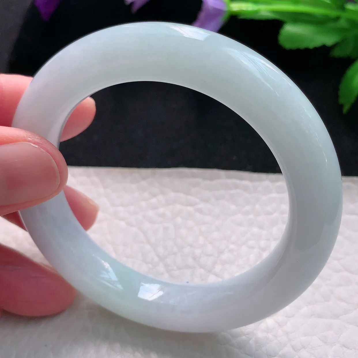 js自然光52.5*10.6*10.3圆镯 天然缅甸翡翠手镯白月光圆条镯子福镯