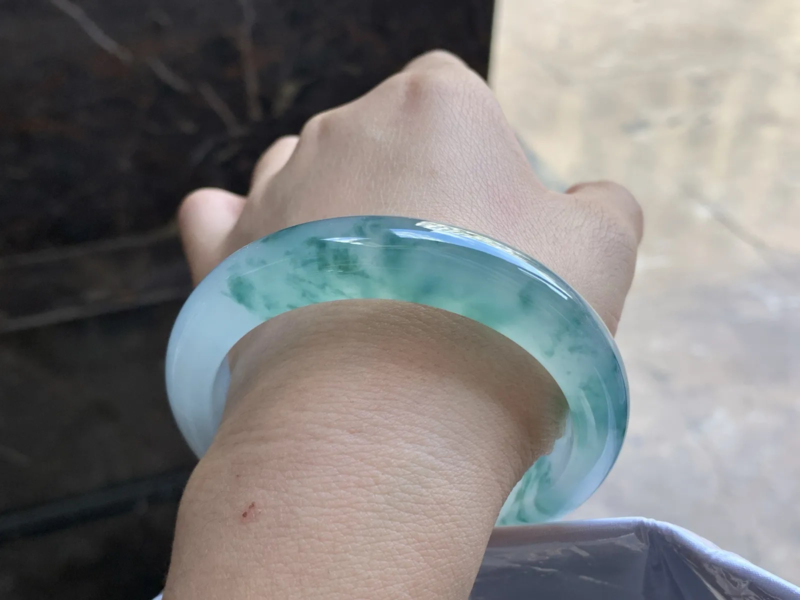 56.5-12.5-8.7

冰蓝花手镯^_^种水冰透