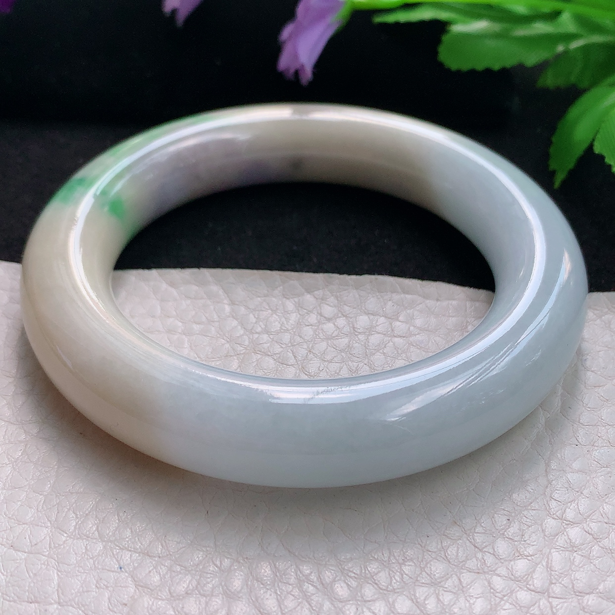 ss自然光57*13*12.7胖圆镯天然缅甸翡翠手镯三彩水润黄加绿圆条镯子