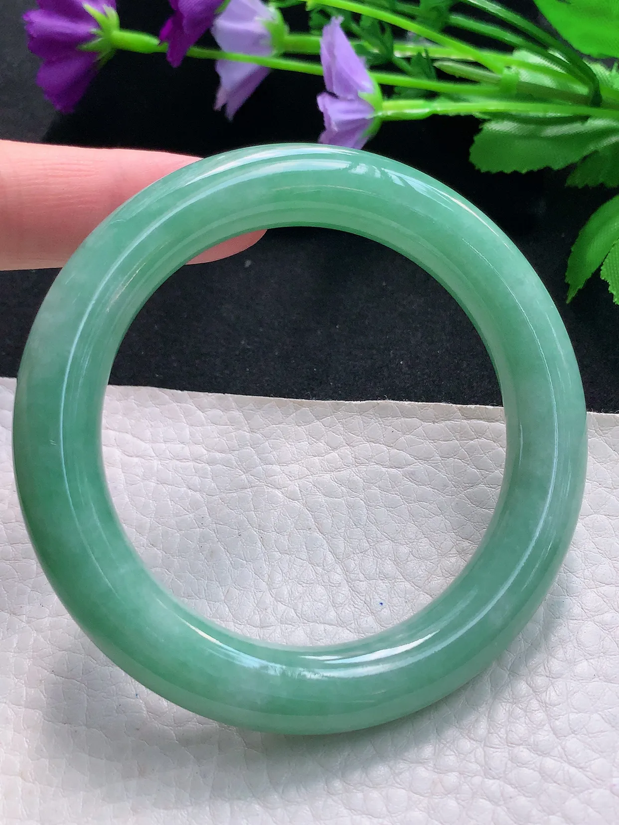 ss自然光58.5*11.5*11.2圆条镯天然缅甸翡翠手镯水润满绿圆镯子