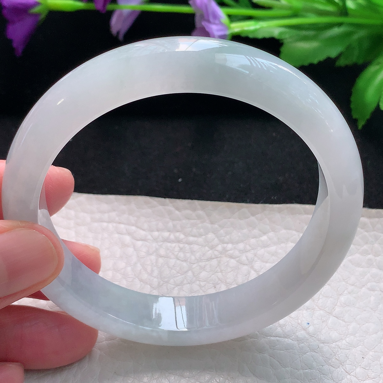 yh自然光61*12.5*8.3大圈口平安镯天然缅甸翡翠a货手镯白月光清透正圈宽边镯子