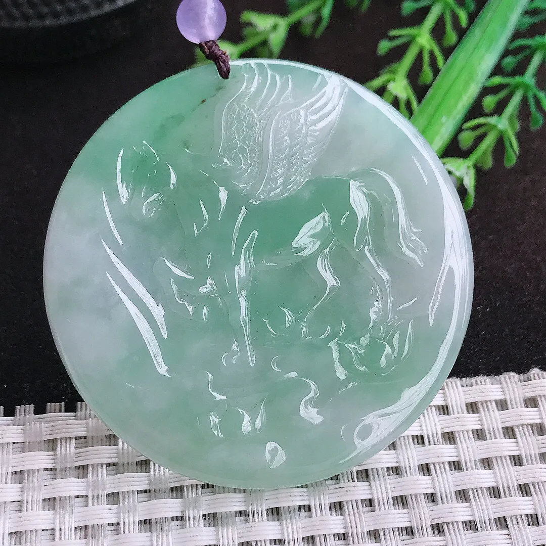 自然光5/5.8老坑冰胶水灵冰晴绿飞马吊坠马到成功翡翠玉坠挂件百搭