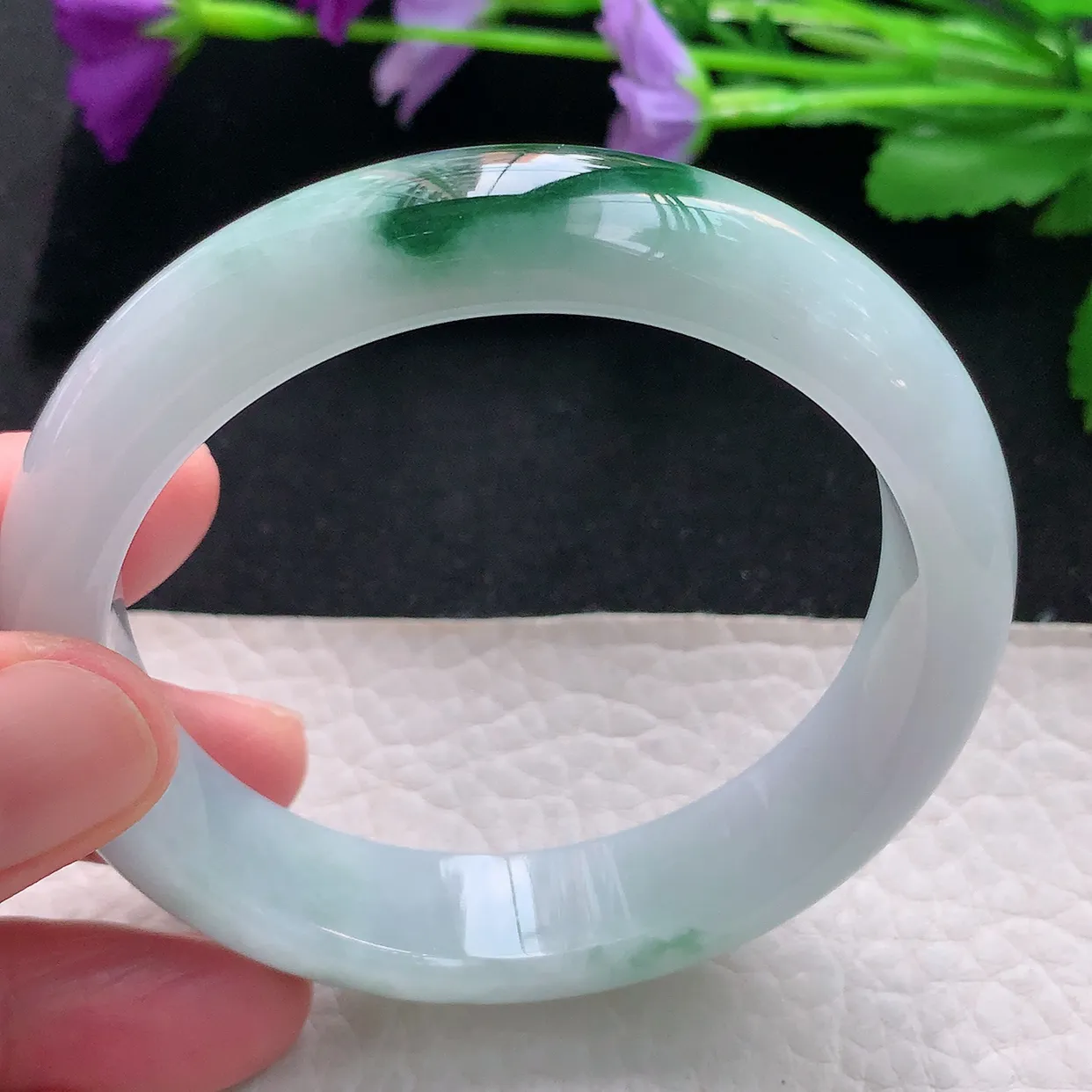 js自然光57*14*7.8平安镯天然缅甸翡翠手镯飘花正圈宽边镯子