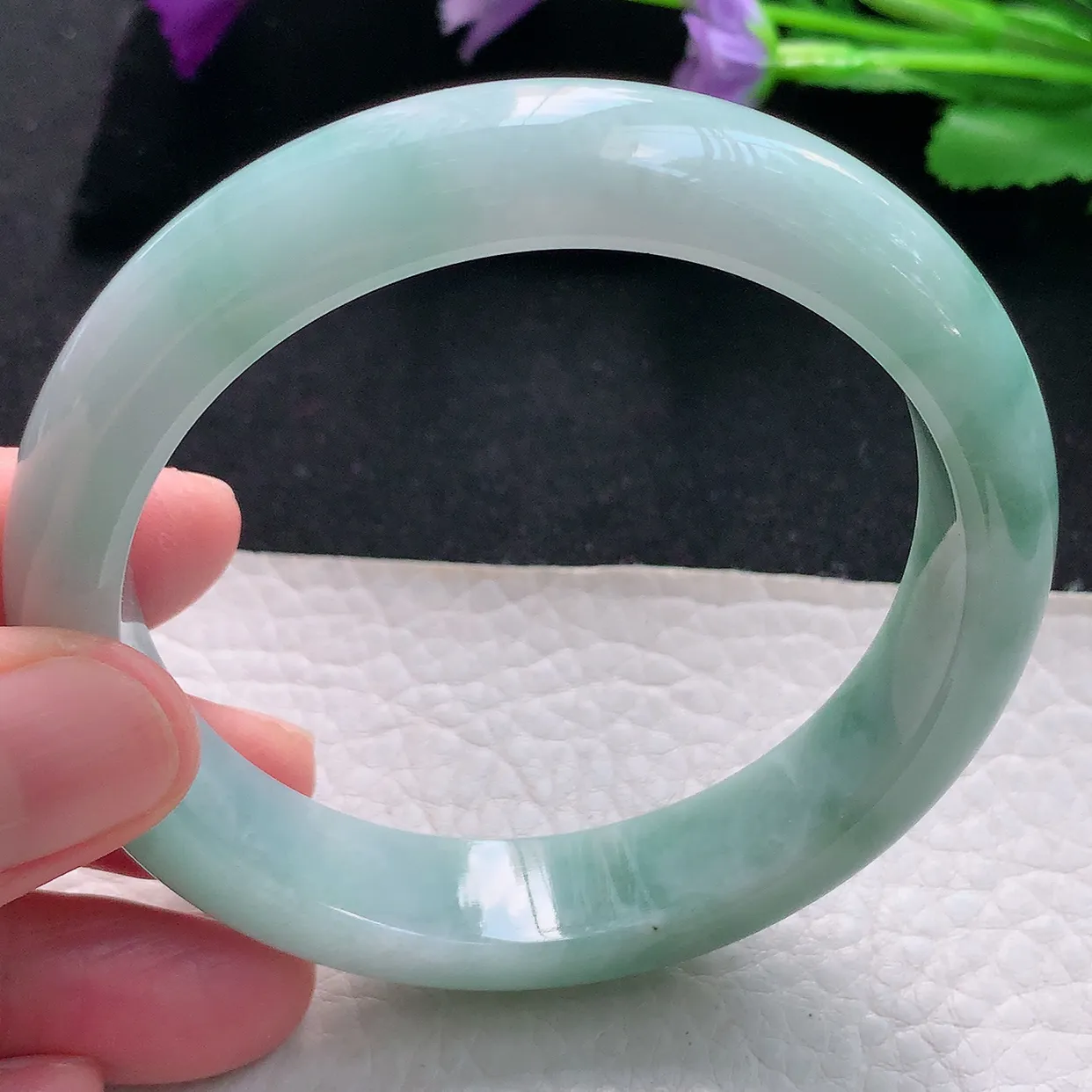 js自然光58*13*8.3平安镯天然缅甸翡翠手镯浅绿正圈宽边镯子