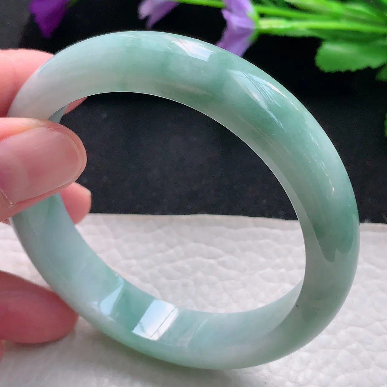 js自然光58*13*8.3平安镯天然缅甸翡翠手镯浅绿正圈宽边镯子