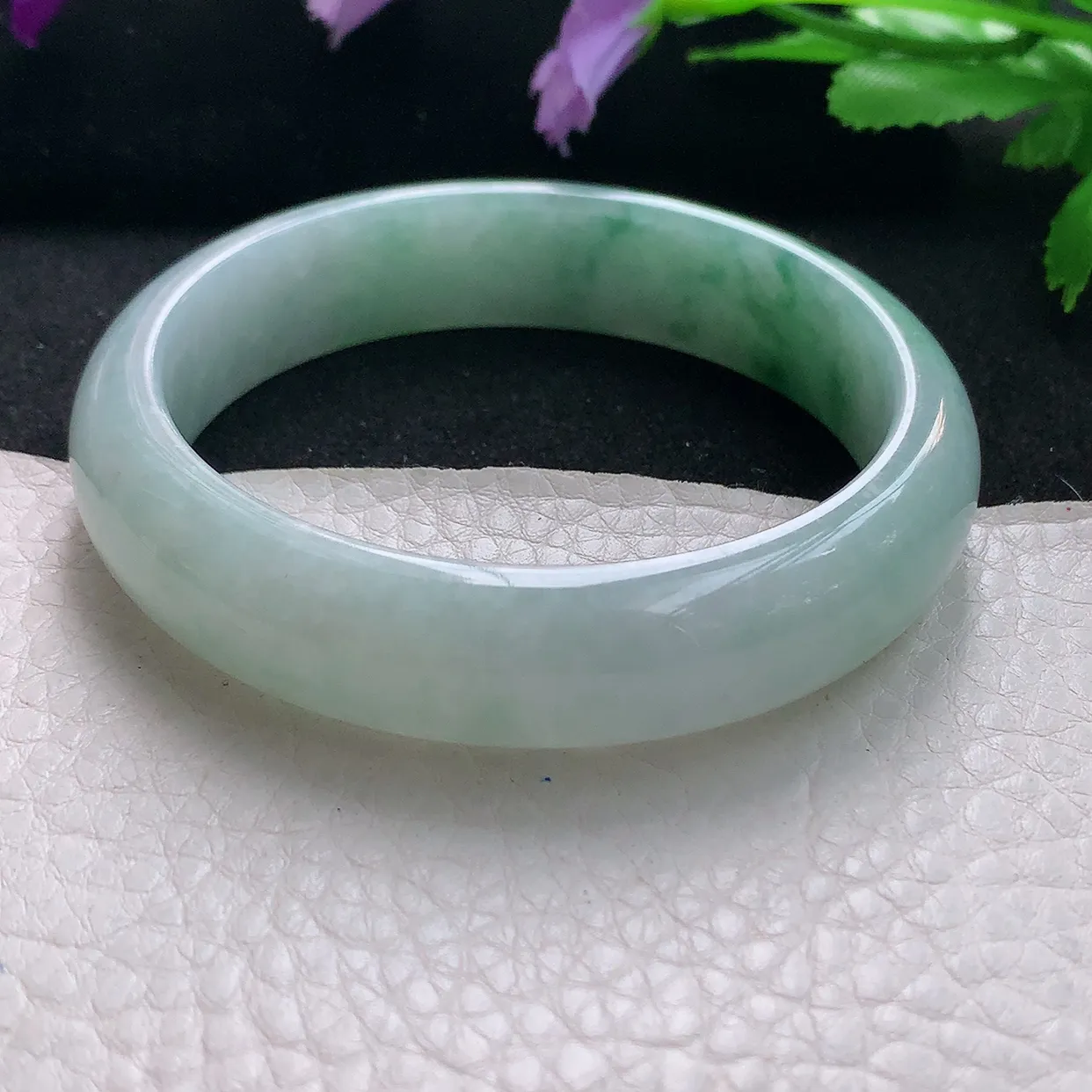 js自然光58*14*7.5平安镯 天然缅甸翡翠手镯飘绿正圈宽边镯子玉手环