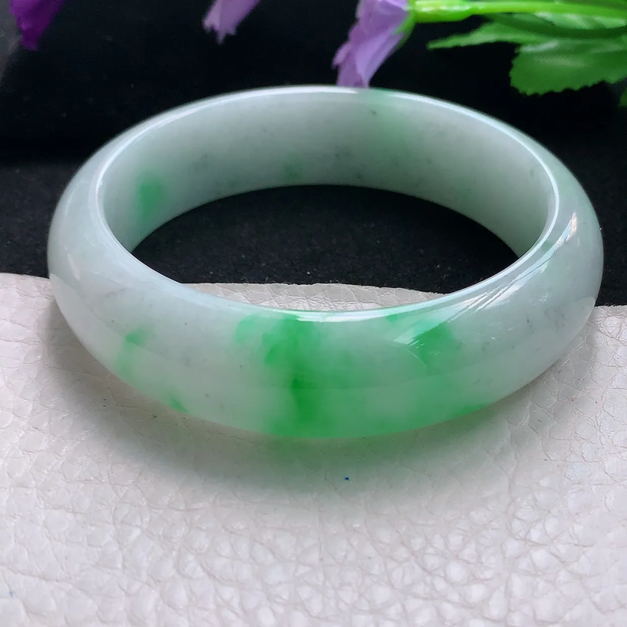 js自然光58.5*16.3*8平安镯轮胎镯天然缅甸翡翠手镯飘阳绿正圈宽边镯子