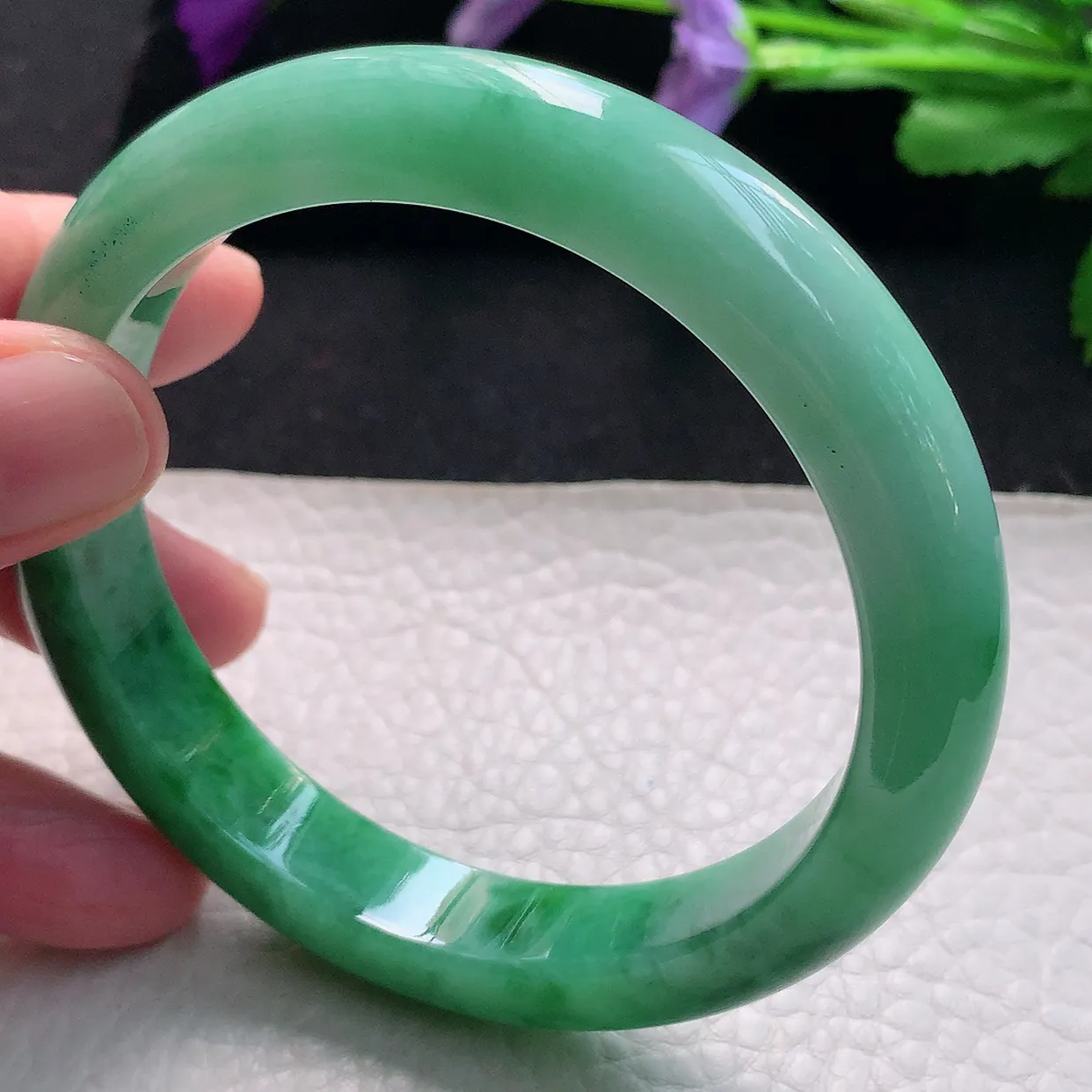 Xc自然光大圈口62.5*12*8.8平安镯天然缅甸翡翠手镯水润满绿正圈宽边镯子