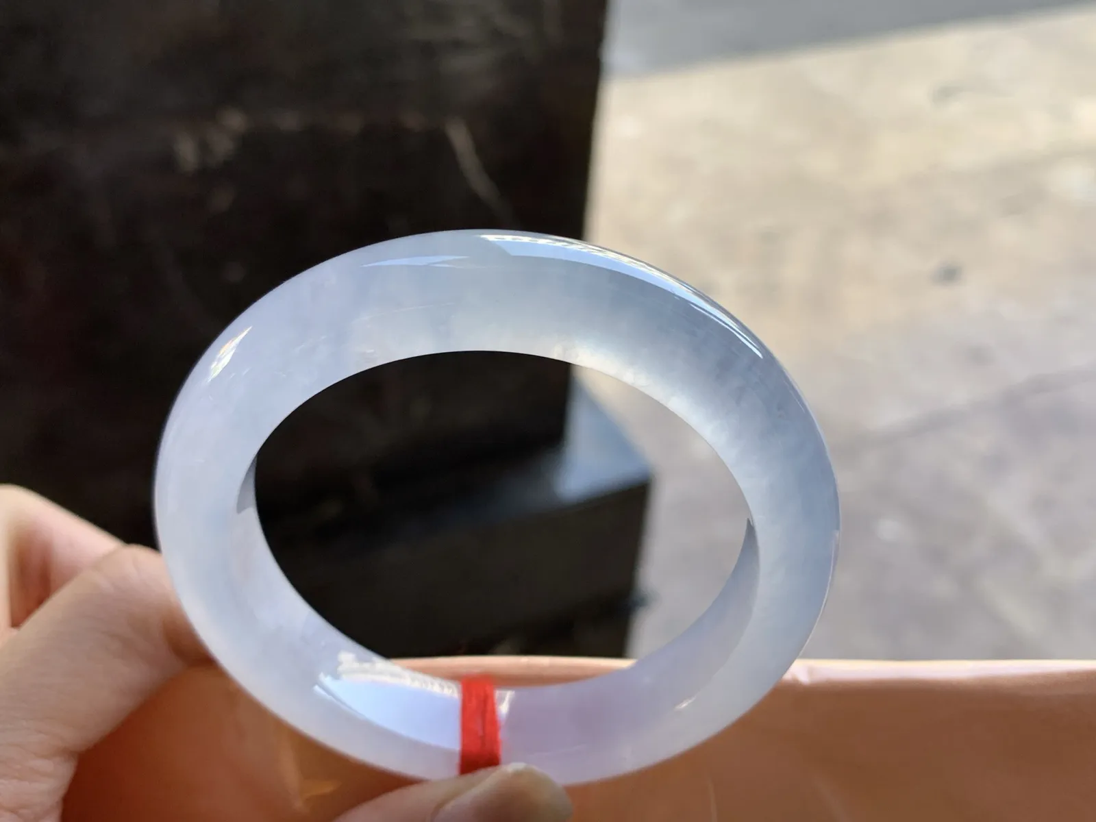 56-12.8-9.9

冰种手镯^_^荧光十足 透亮