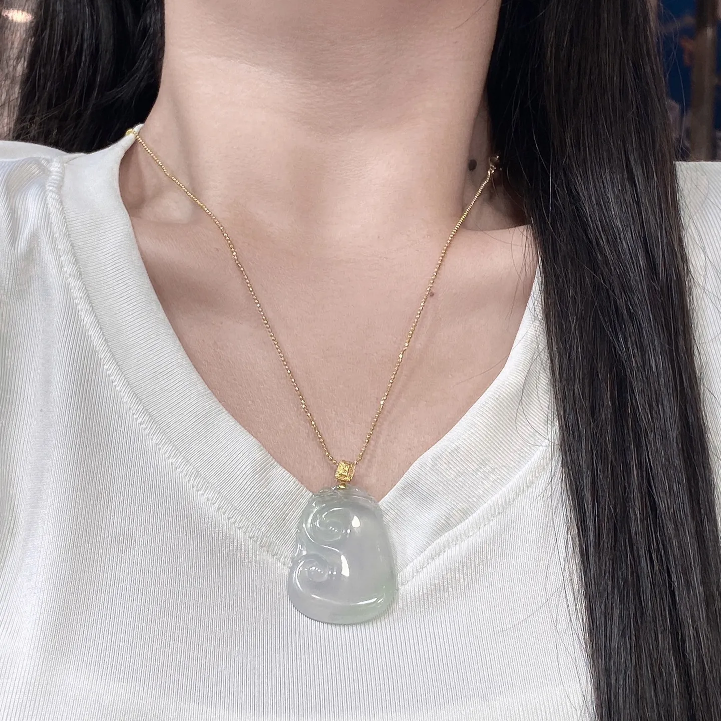 冰种淡春色事事如意吊坠 尺寸48.7-26.8-4.6毫米