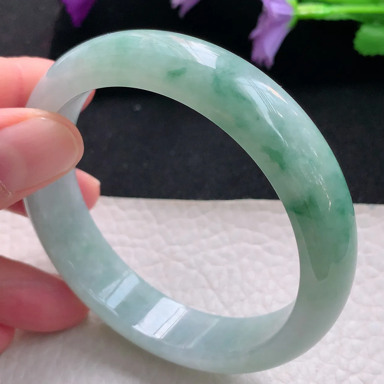 js自然光58*14*7.5平安镯 天然缅甸翡翠手镯飘绿正圈宽边镯子玉手环