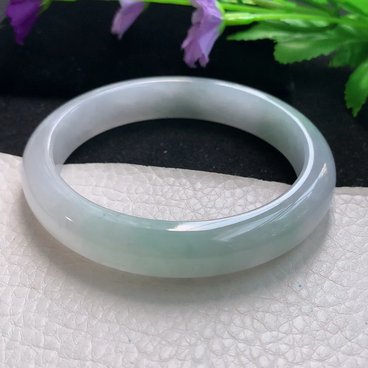 yh自然光63*12.6*8大圈口平安镯天然缅甸翡翠a货手镯正圈宽边手镯