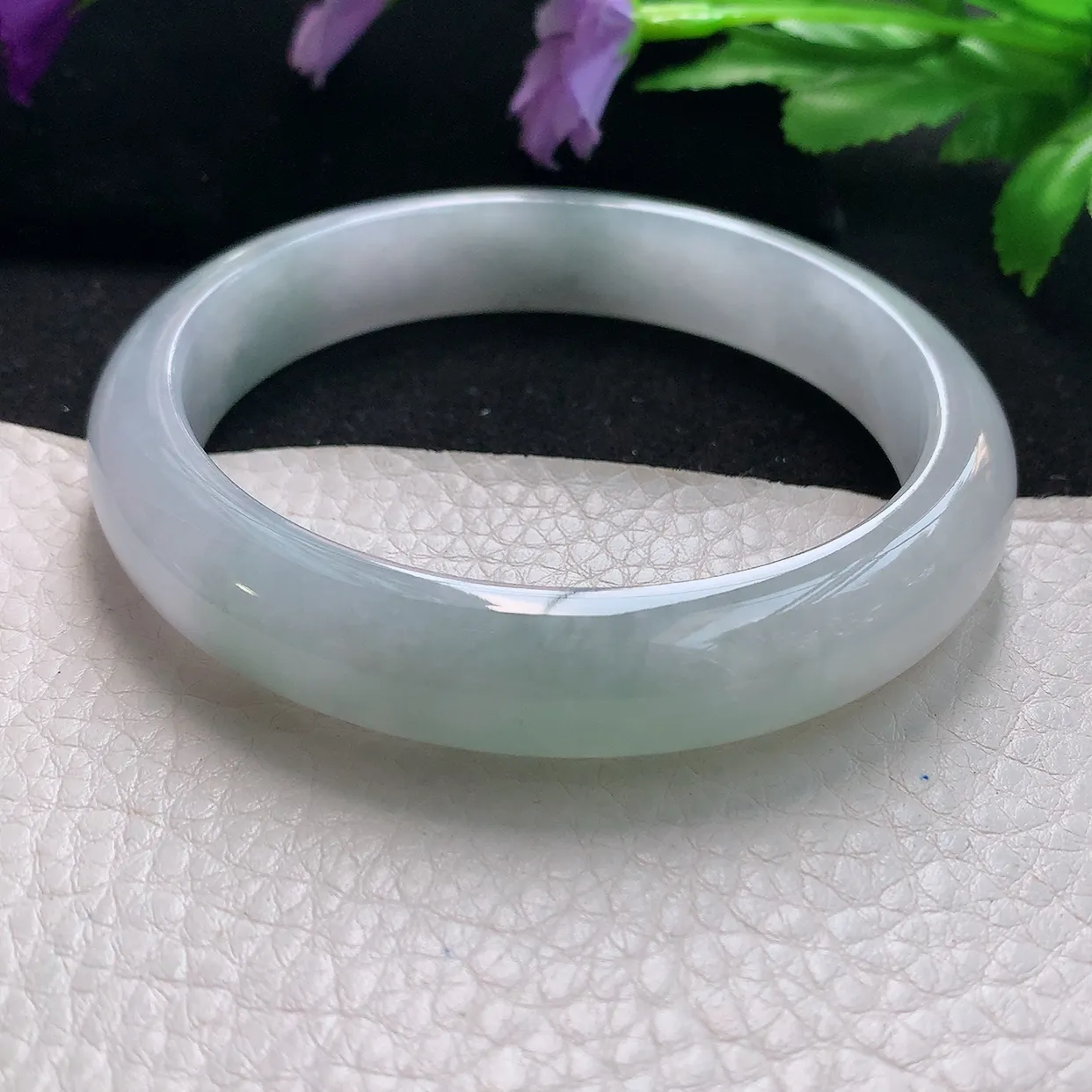 yh自然光63*12.6*8大圈口平安镯天然缅甸翡翠a货手镯正圈宽边手镯