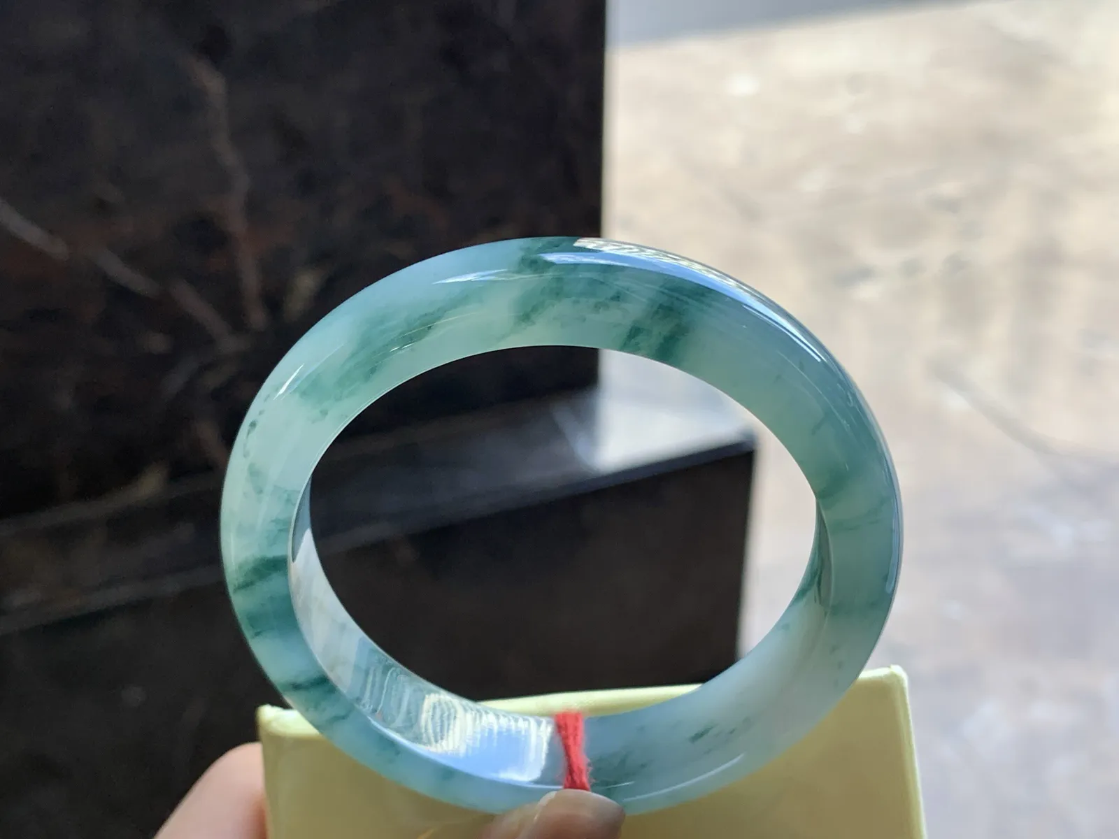 55.5-12.6-7.9

蓝花手镯^_^飘花灵韵