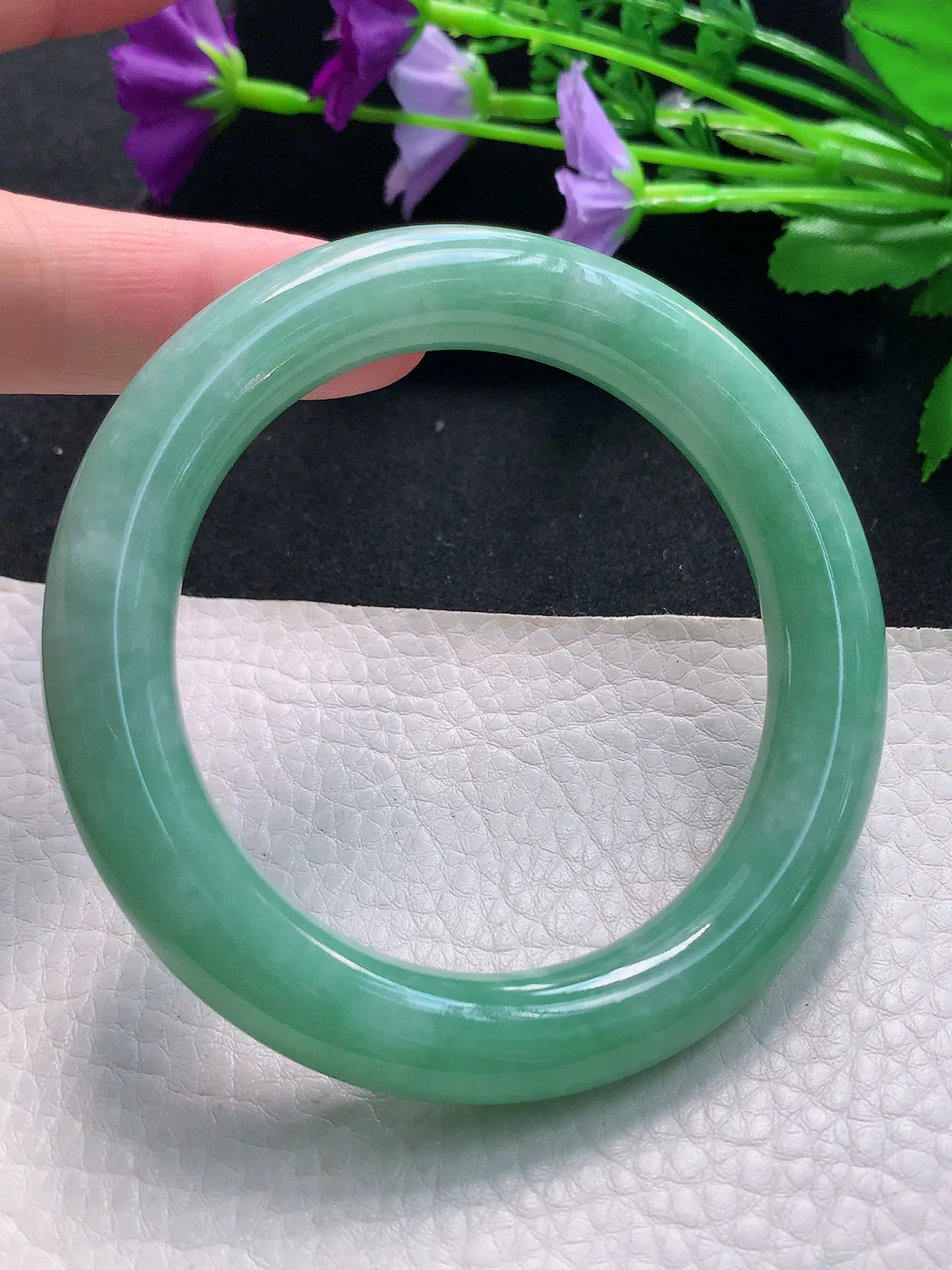 ss自然光58.5*11.5*11.2圆条镯天然缅甸翡翠手镯水润满绿圆镯子