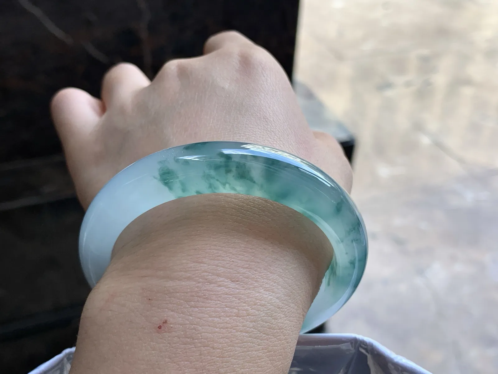 56.5-12.5-8.7

冰蓝花手镯^_^种水冰透