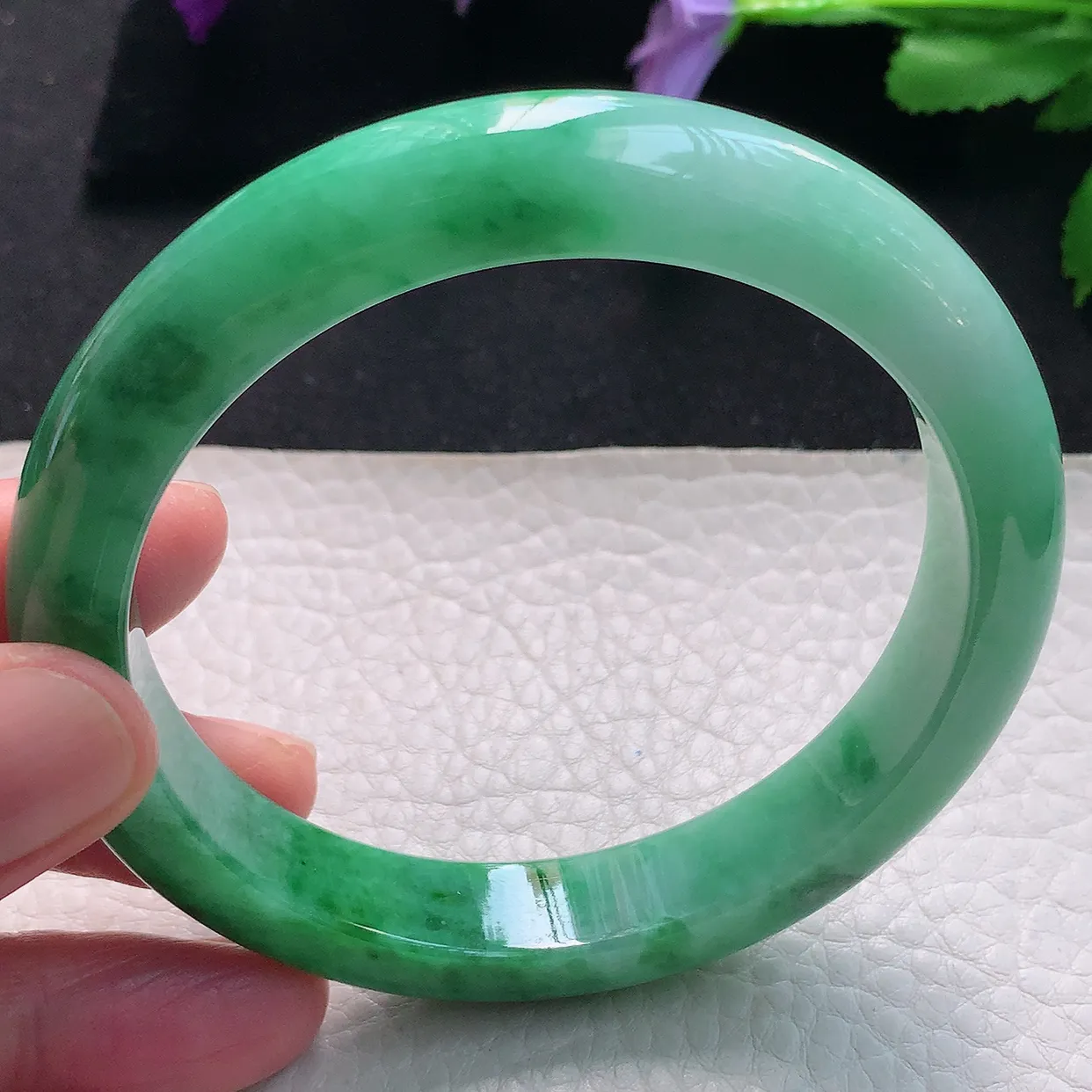 Xc自然光大圈口62.5*12*8.8平安镯天然缅甸翡翠手镯水润满绿正圈宽边镯子