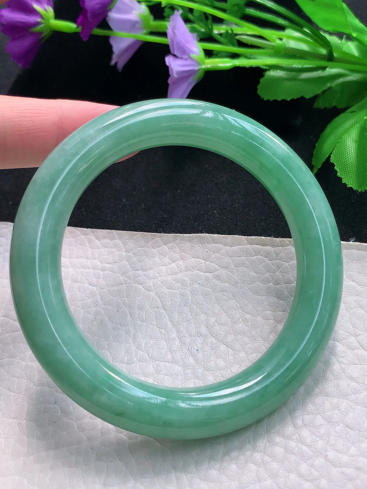 ss自然光58.5*11.5*11.2圆条镯天然缅甸翡翠手镯水润满绿圆镯子