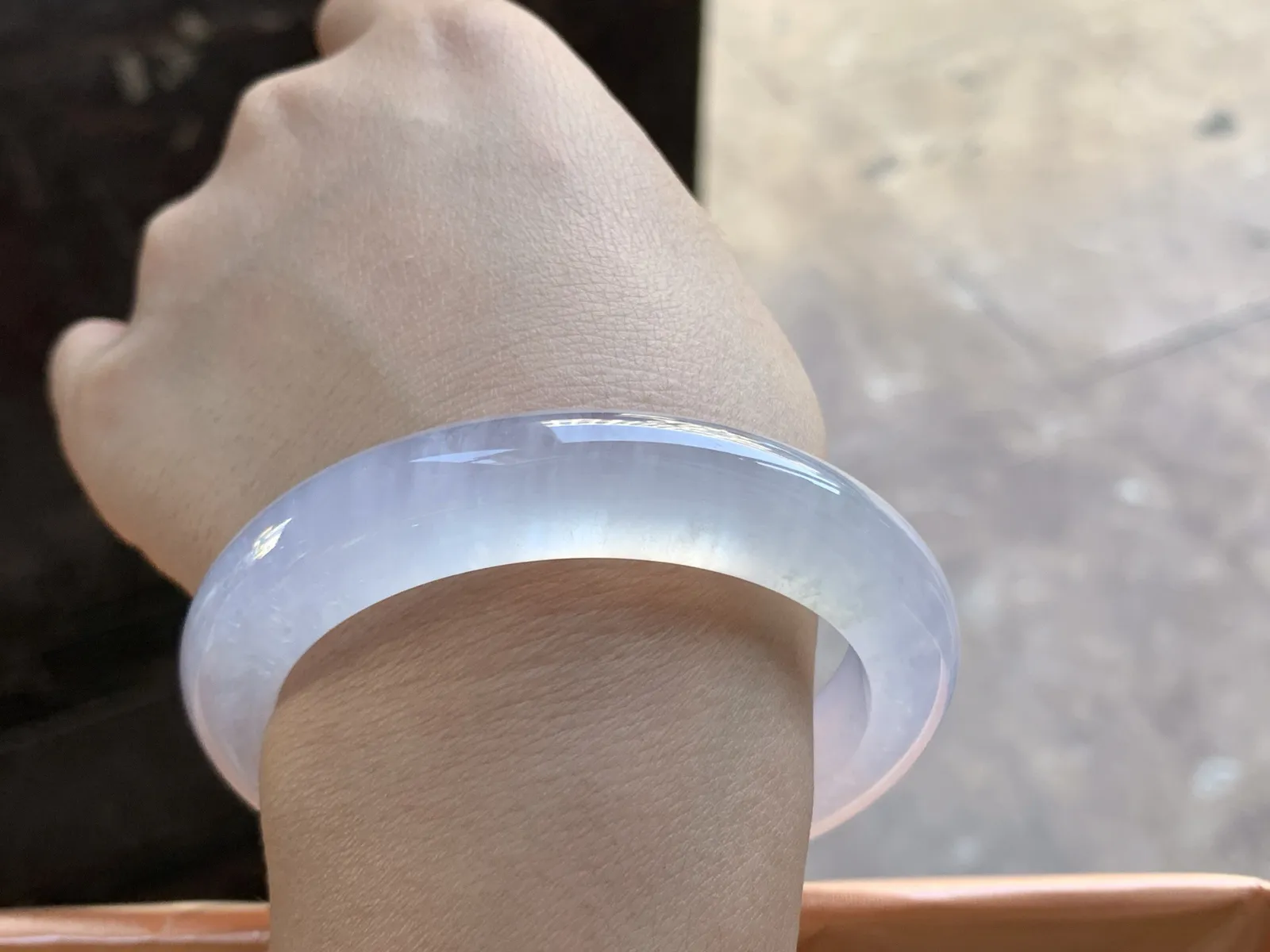 56-12.8-9.9

冰种手镯^_^荧光十足 透亮