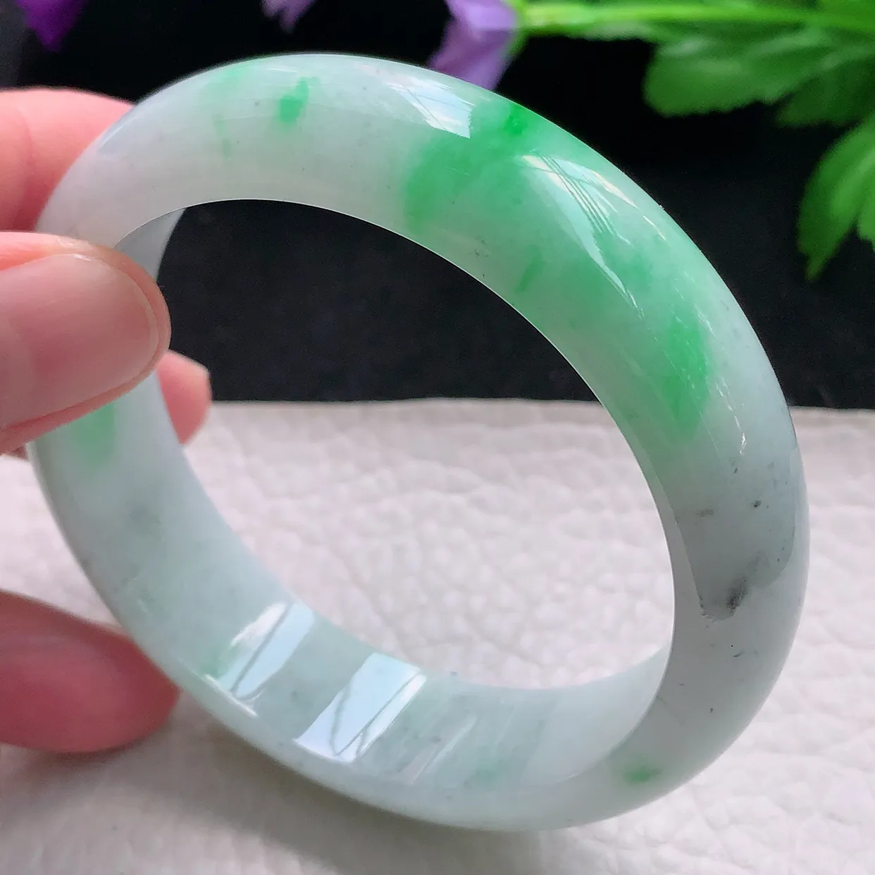 js自然光58.5*16.3*8平安镯轮胎镯天然缅甸翡翠手镯飘阳绿正圈宽边镯子