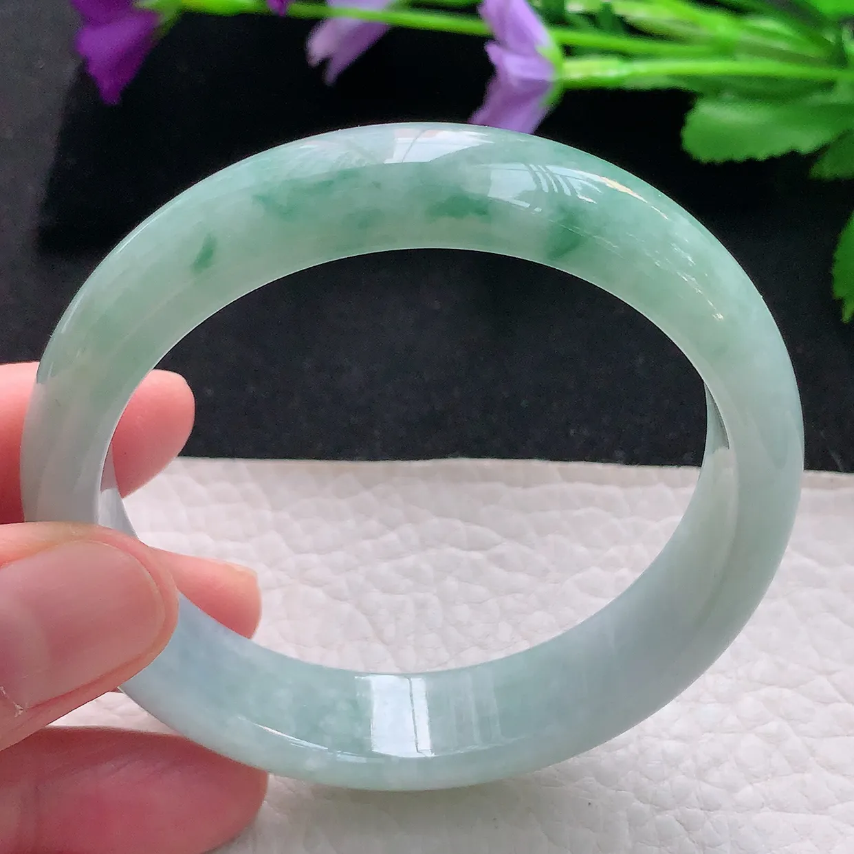 js自然光58*14*7.5平安镯 天然缅甸翡翠手镯飘绿正圈宽边镯子玉手环