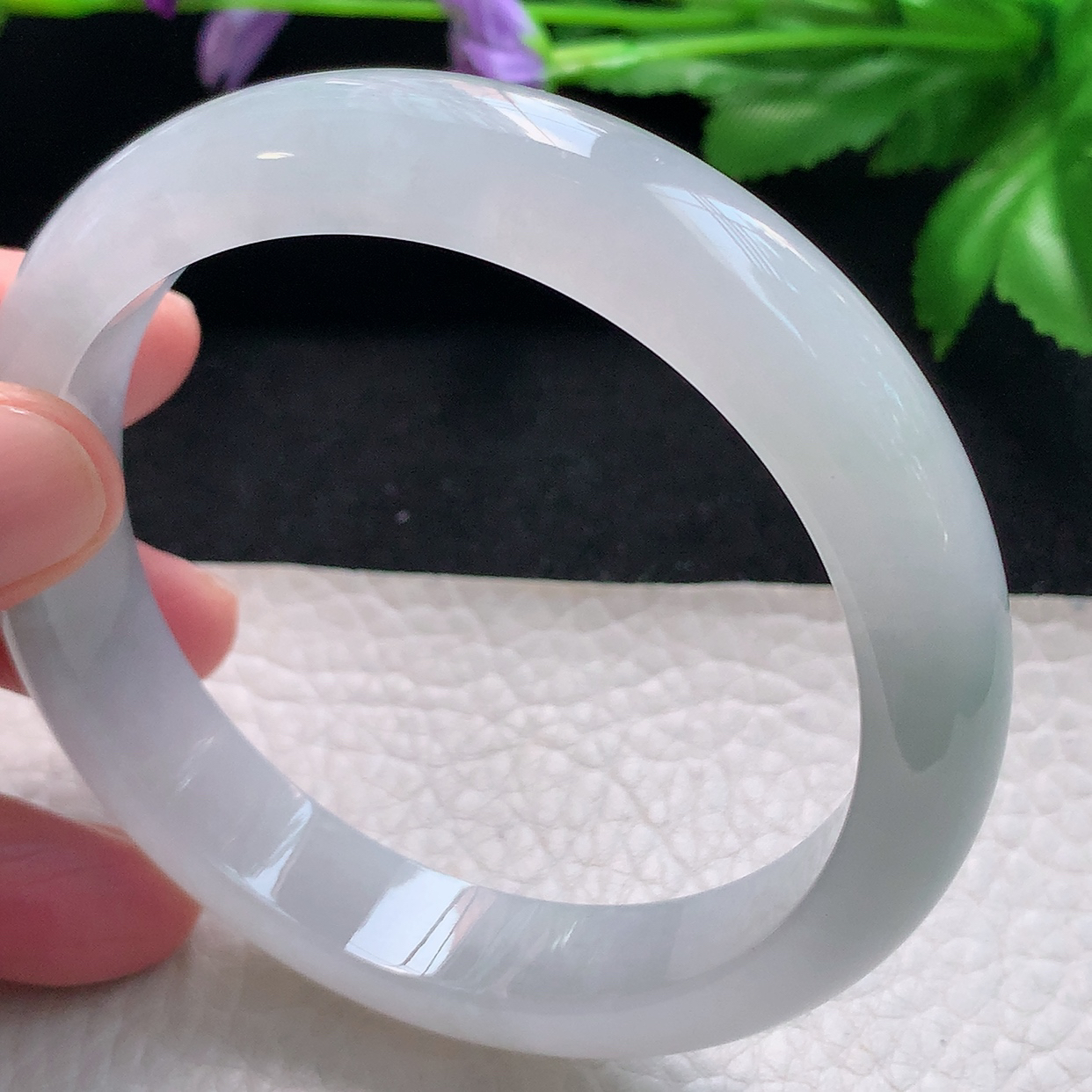 yh自然光61*12.5*8.3大圈口平安镯天然缅甸翡翠a货手镯白月光清透正圈宽边镯子