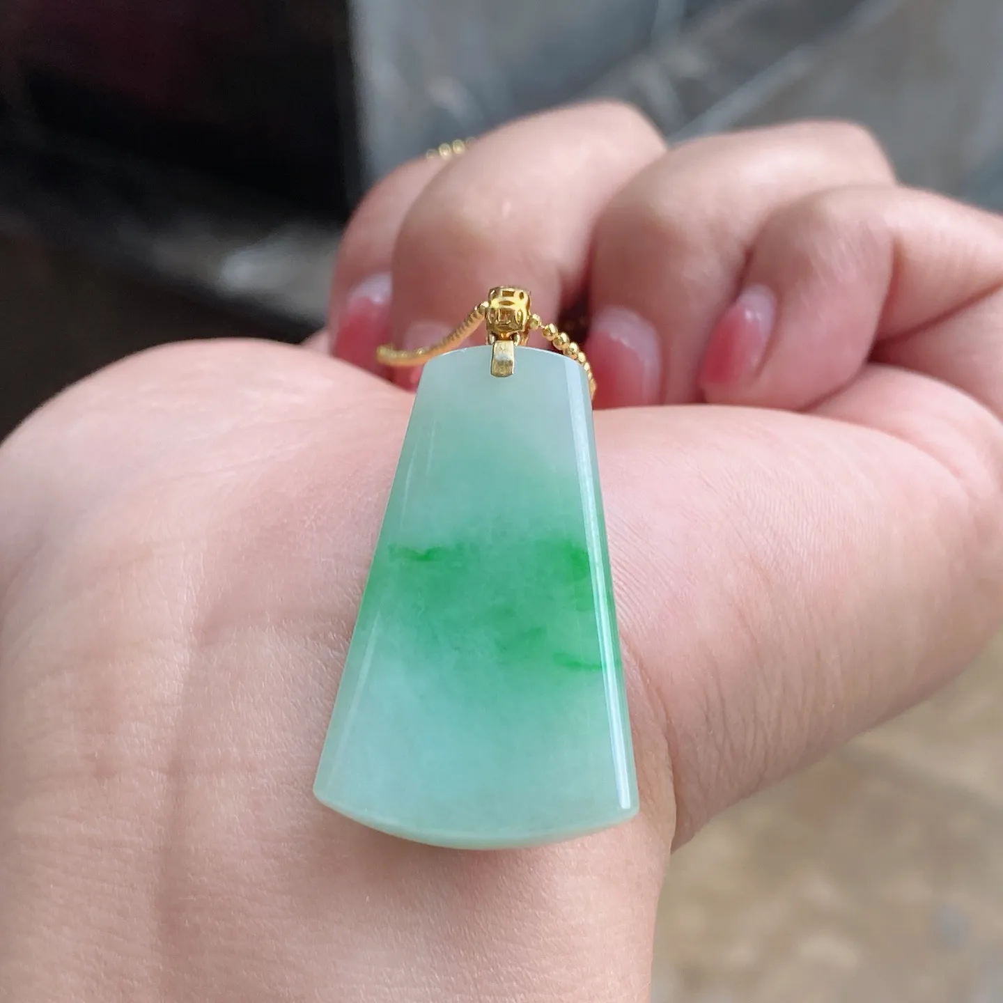 冰糯种带色无事牌吊坠 尺寸44.3-16.9-4毫米