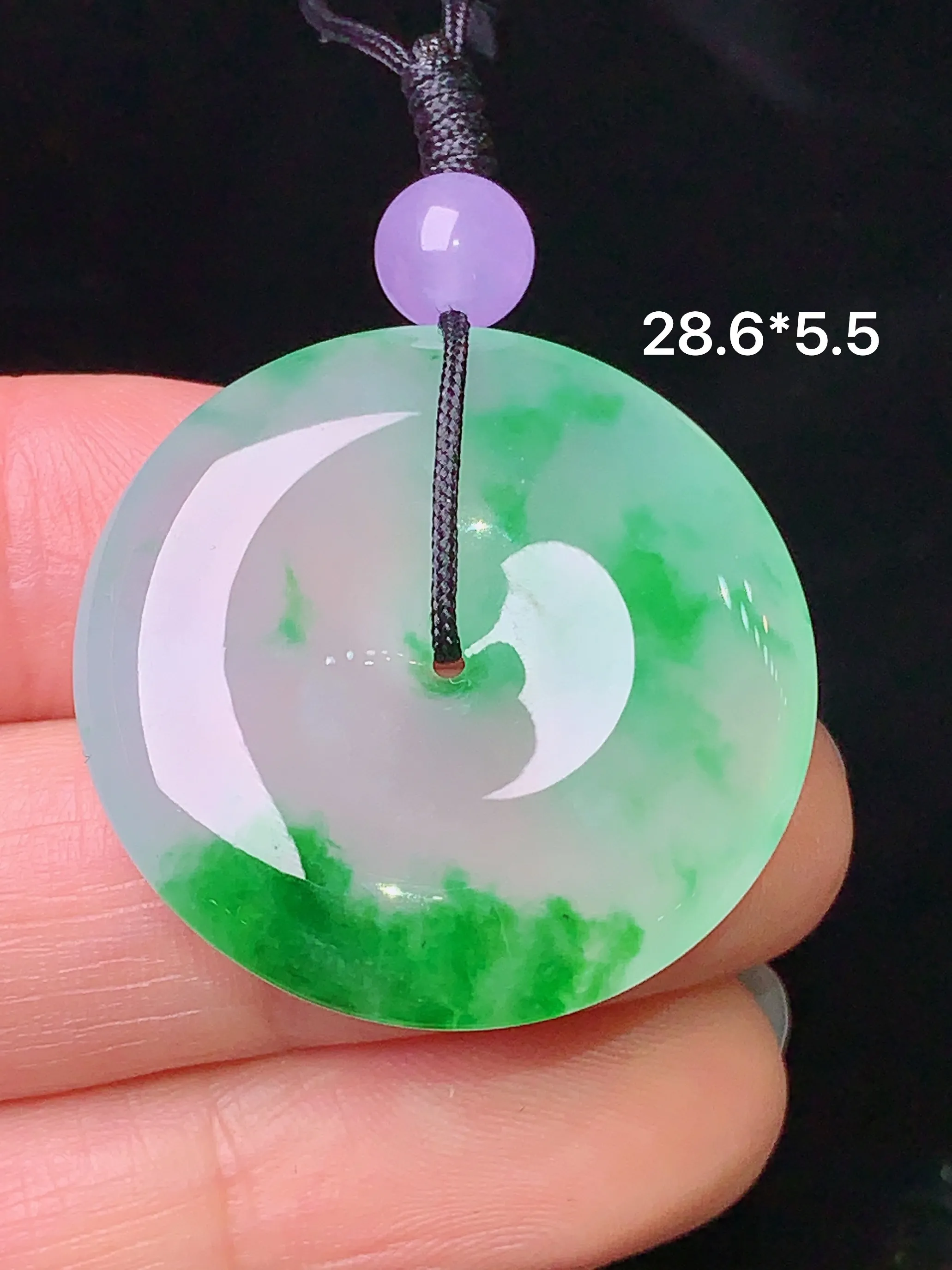 飘绿平安扣吊坠 玉质细腻 色泽清新艳丽 整体尺寸28.6*5.5