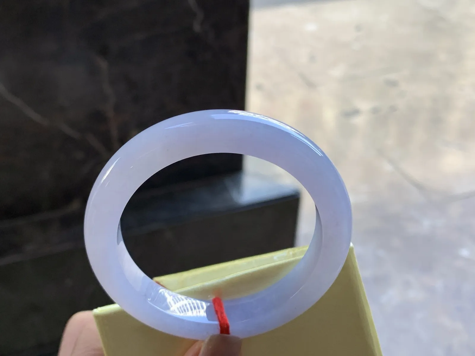 52-10.9-8.6

冰紫手镯^_^清新细腻