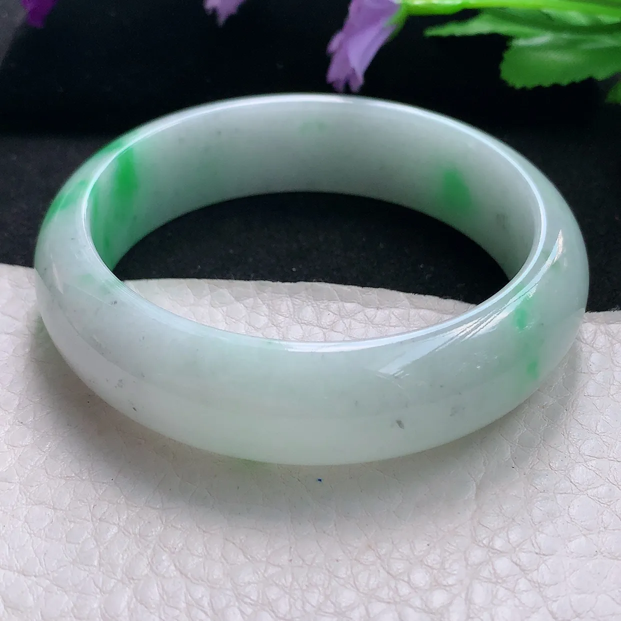 js自然光58.5*16.3*8平安镯轮胎镯天然缅甸翡翠手镯飘阳绿正圈宽边镯子