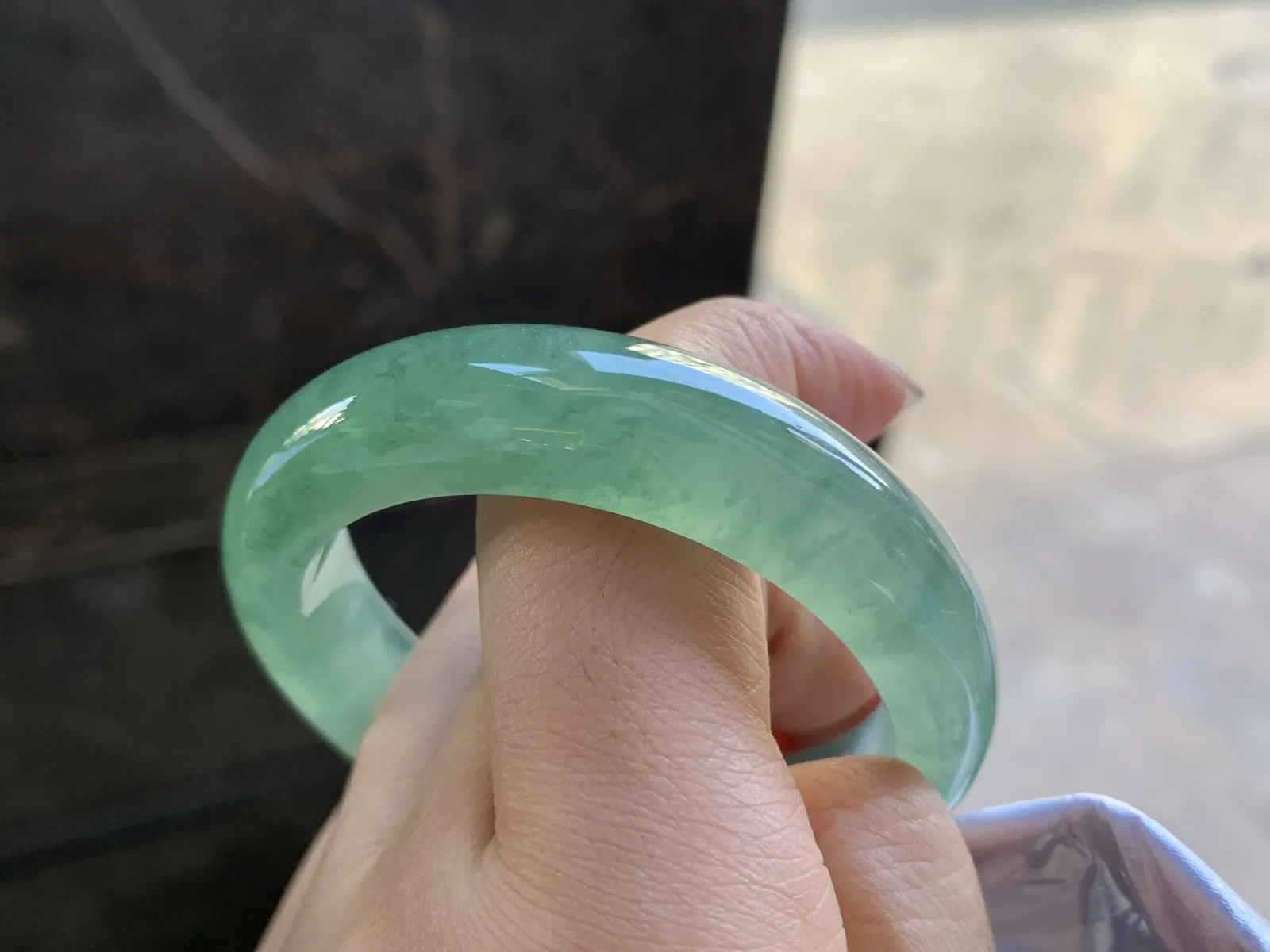 53.4-12.5-7.8

冰种油绿贵妃手镯^_^鲜艳浓郁 起光 正圈51可以带