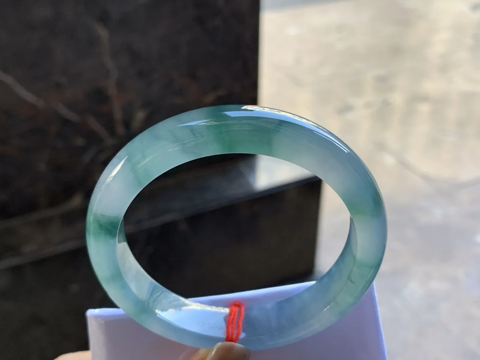 57-12.4-8.3

冰蓝花手镯^_^冰透