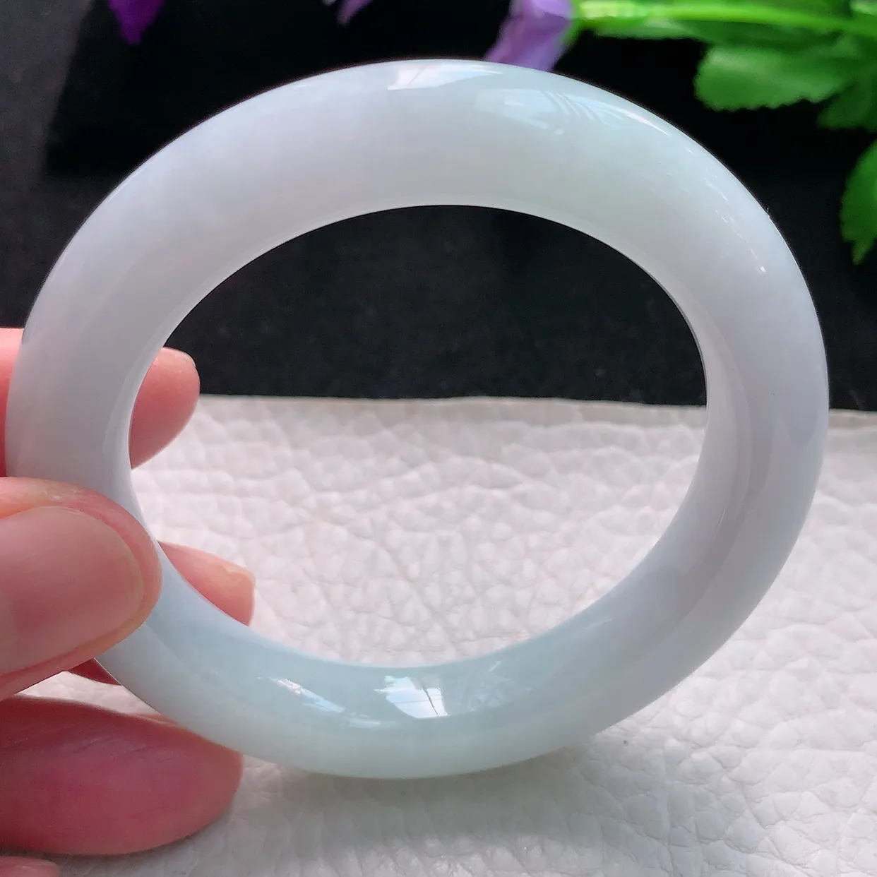 js自然光52.5*10.6*10.3圆镯 天然缅甸翡翠手镯白月光圆条镯子福镯