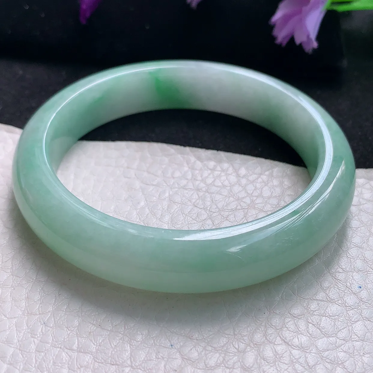 Pj自然光57.3*12.6*8.5平安镯 天然缅甸翡翠a货手镯飘绿正圈镯子