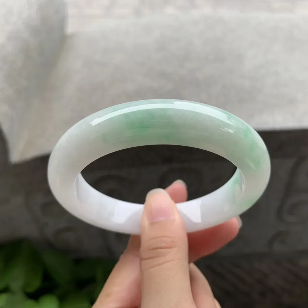 大圈口 58.4-12.5-9.5  【飘绿正圈手镯】正圈58 59可戴