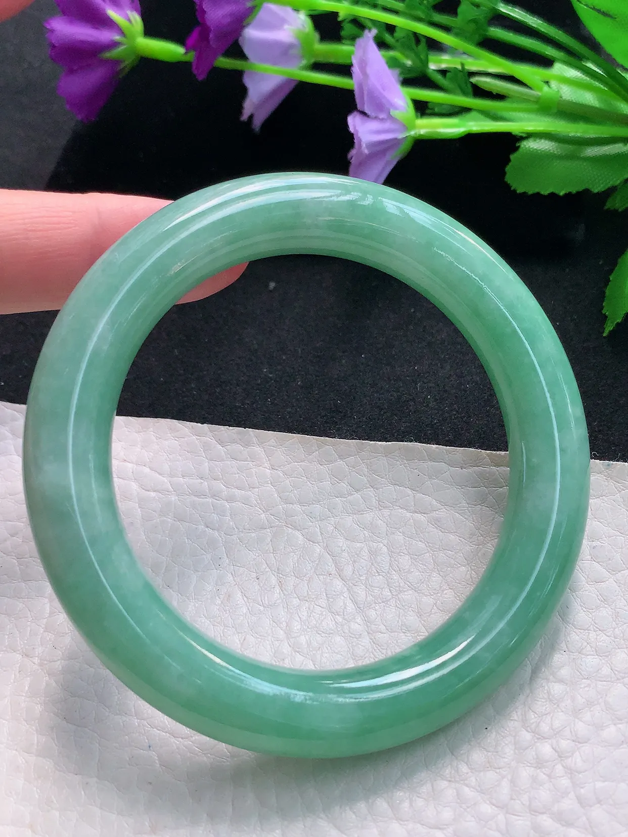 ss自然光58.5*11.5*11.2圆条镯天然缅甸翡翠手镯水润满绿圆镯子