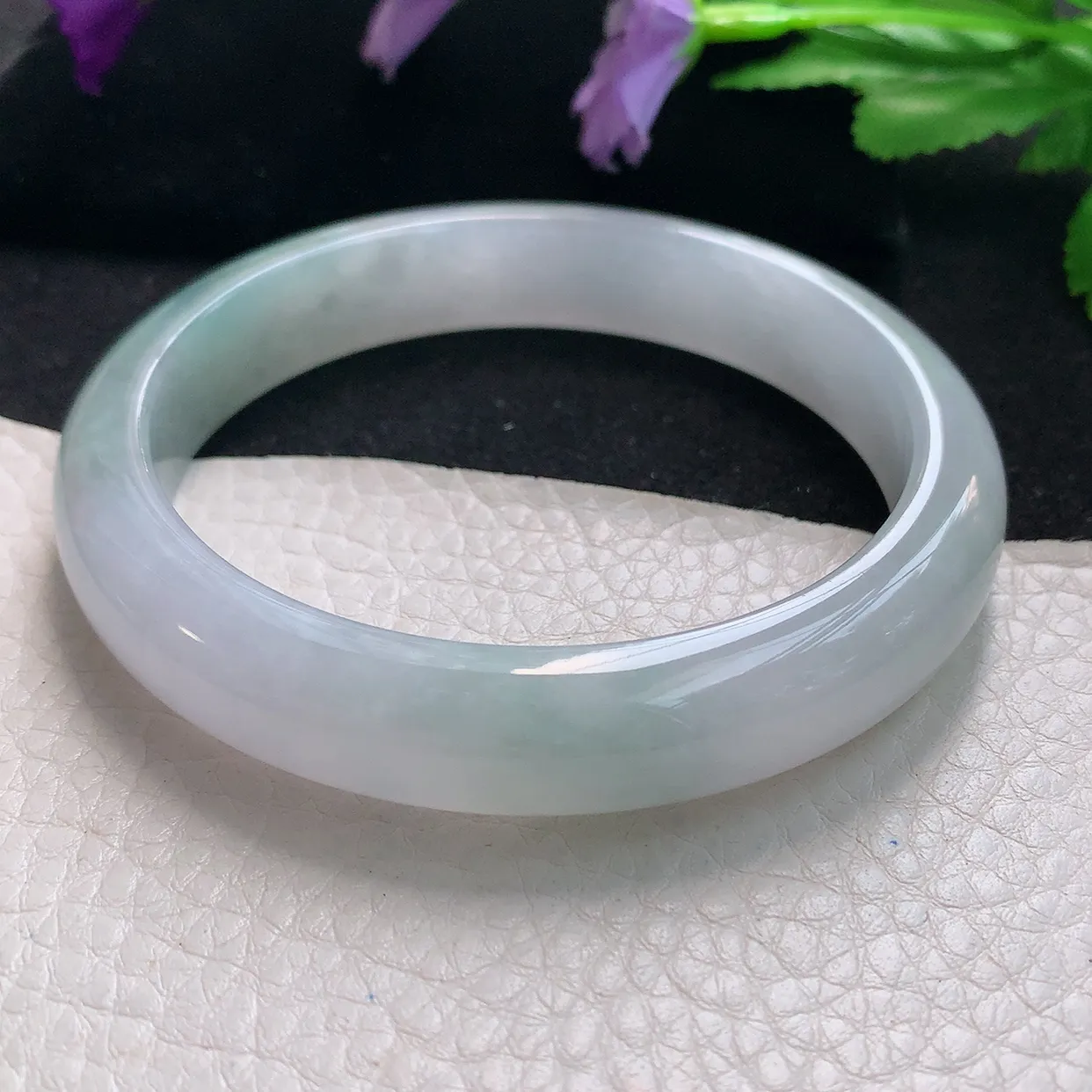 yh自然光63*12.6*8大圈口平安镯天然缅甸翡翠a货手镯正圈宽边手镯