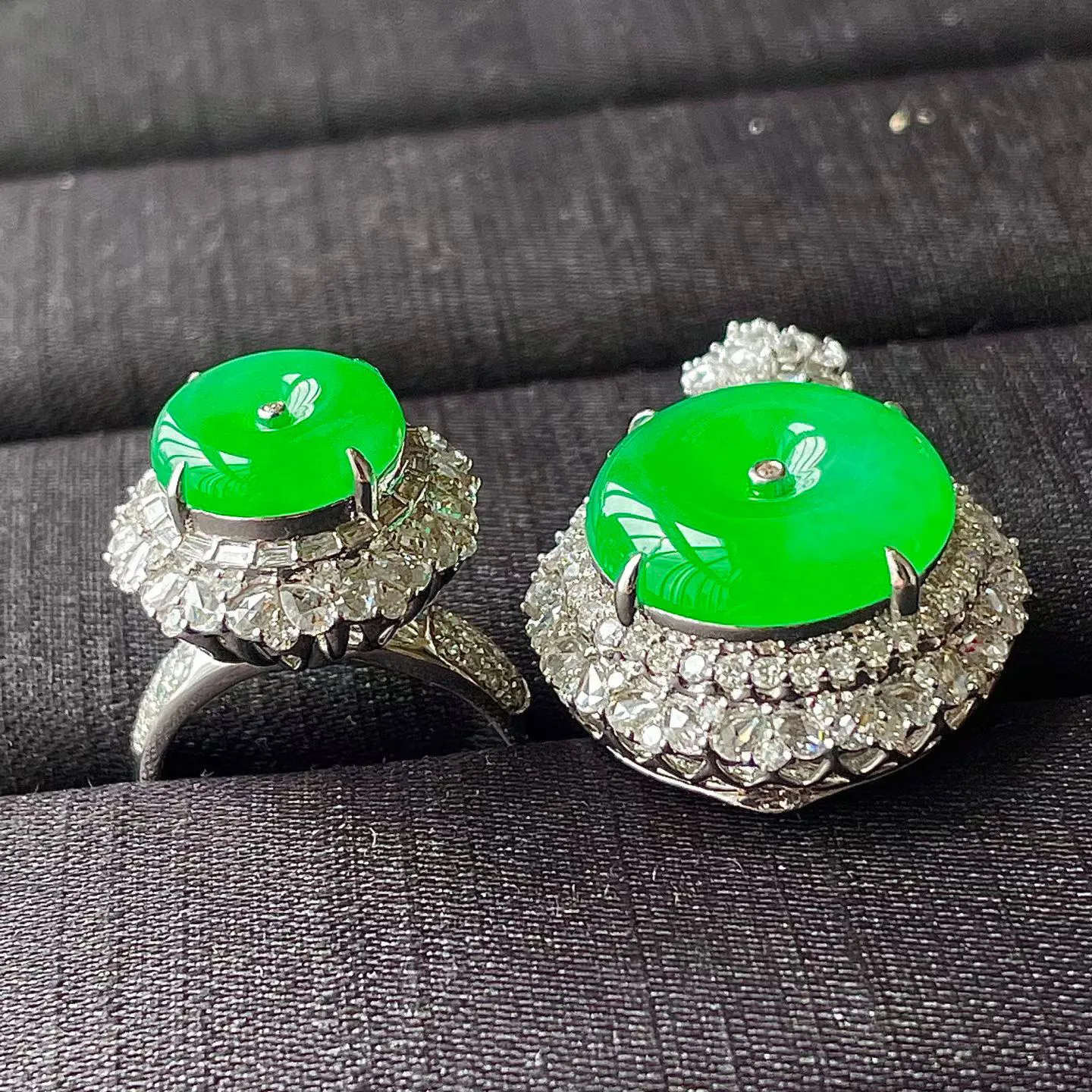 缅料冰种阳绿平安扣套装.色辣，饱满水润，18k金镶嵌，无裂，戒指11.1/4.5--17.1/13.