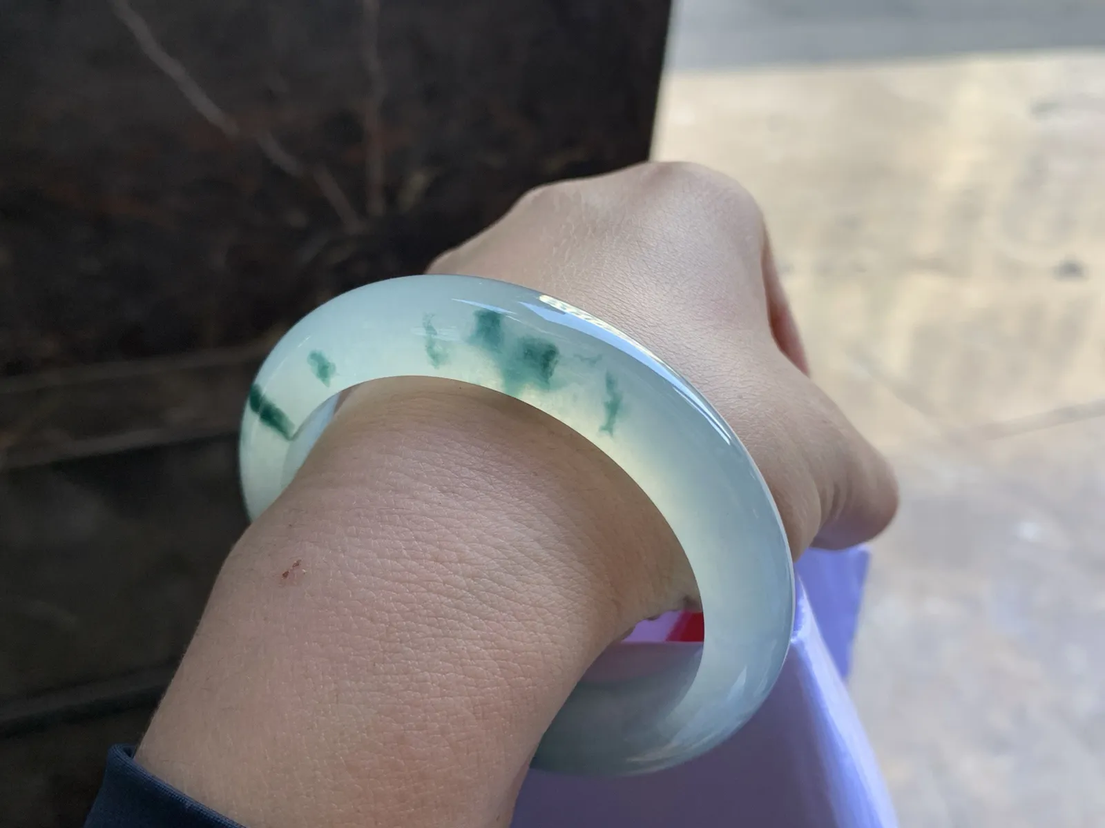 56.5-12.9-8.8

冰蓝花手镯^_^冰透 飘花灵韵